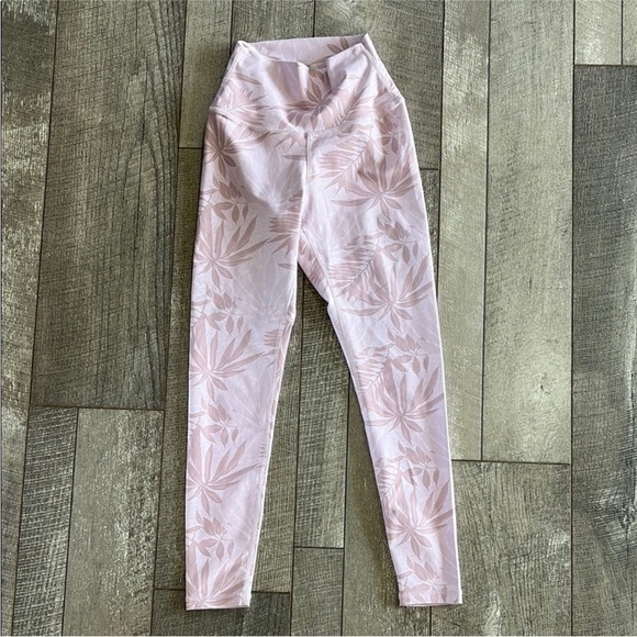 P'tula Size Size Small Pink High-Waisted Athletic Leggings. - Picture 2 of 4